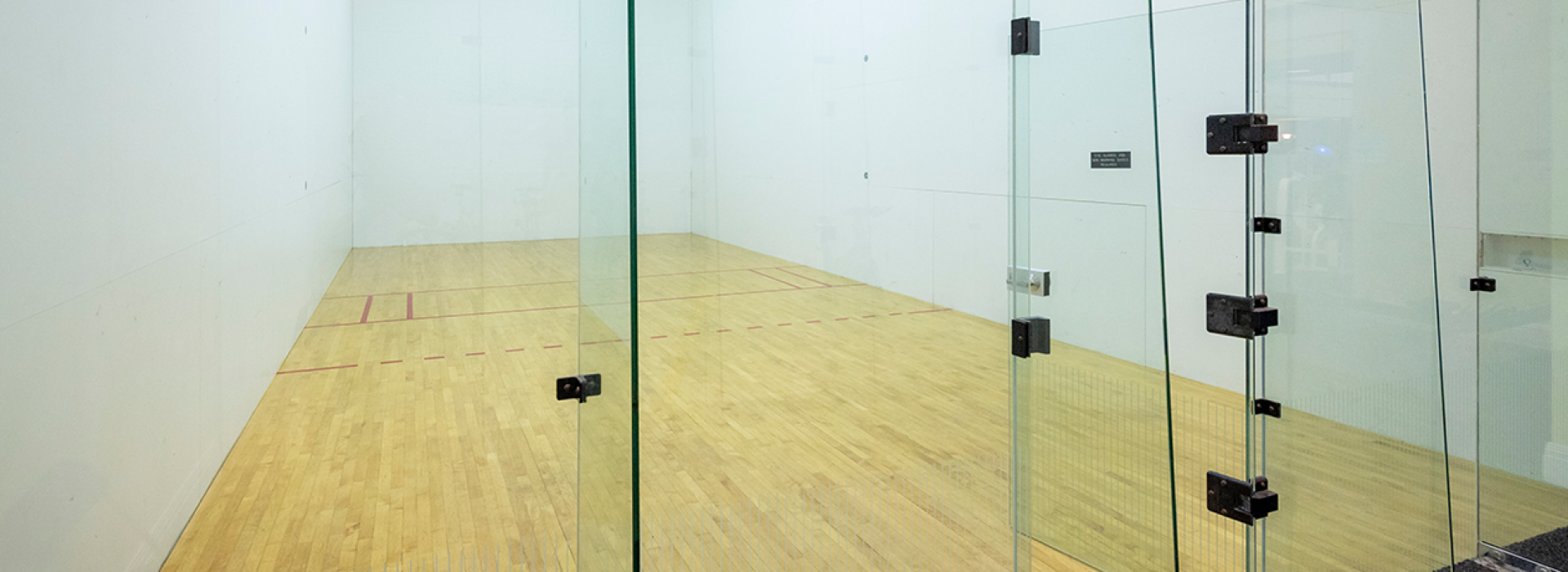 Racquetball room